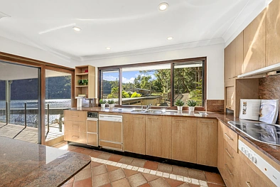 16 Cowan Drive, Cottage Point, NSW 2084, 5 Bedrooms, 4 Bathrooms, House
