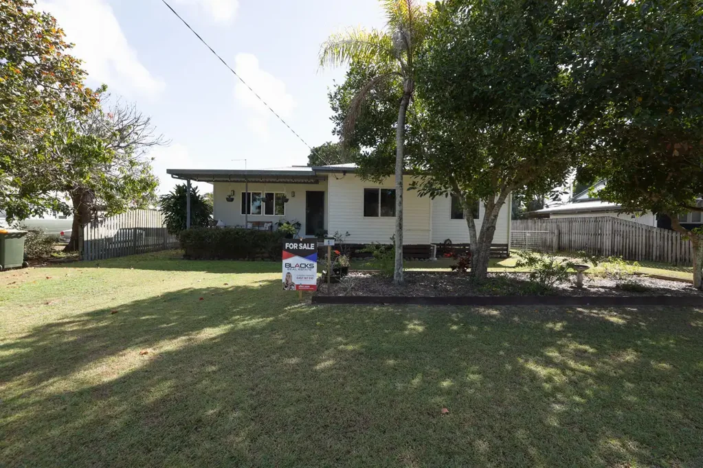 1 Crane Street, Slade Point, QLD 4740
