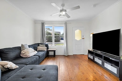 16 & 16A James Ave, Lurnea, NSW 2170, 5 Bedrooms, 2 Bathrooms, House