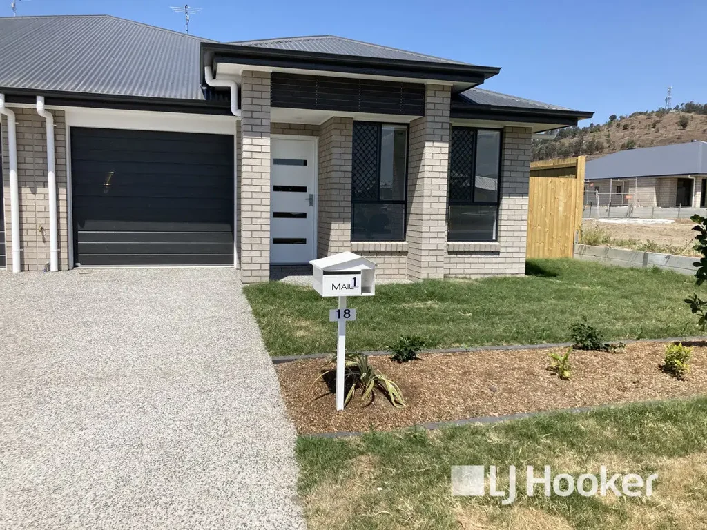 1/18 Darling Circuit, Plainland, QLD 4341