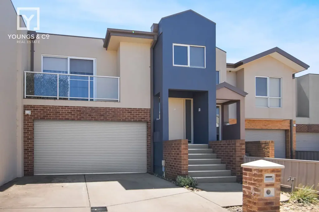 Shepparton 4ห้องนอน CENTRAL LOCATION - WITH GENEROUS LIVING SPACE