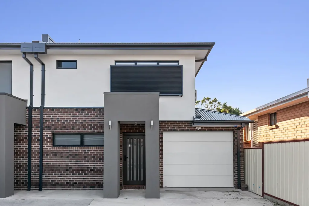 Near new 2 bedroom townhouse
