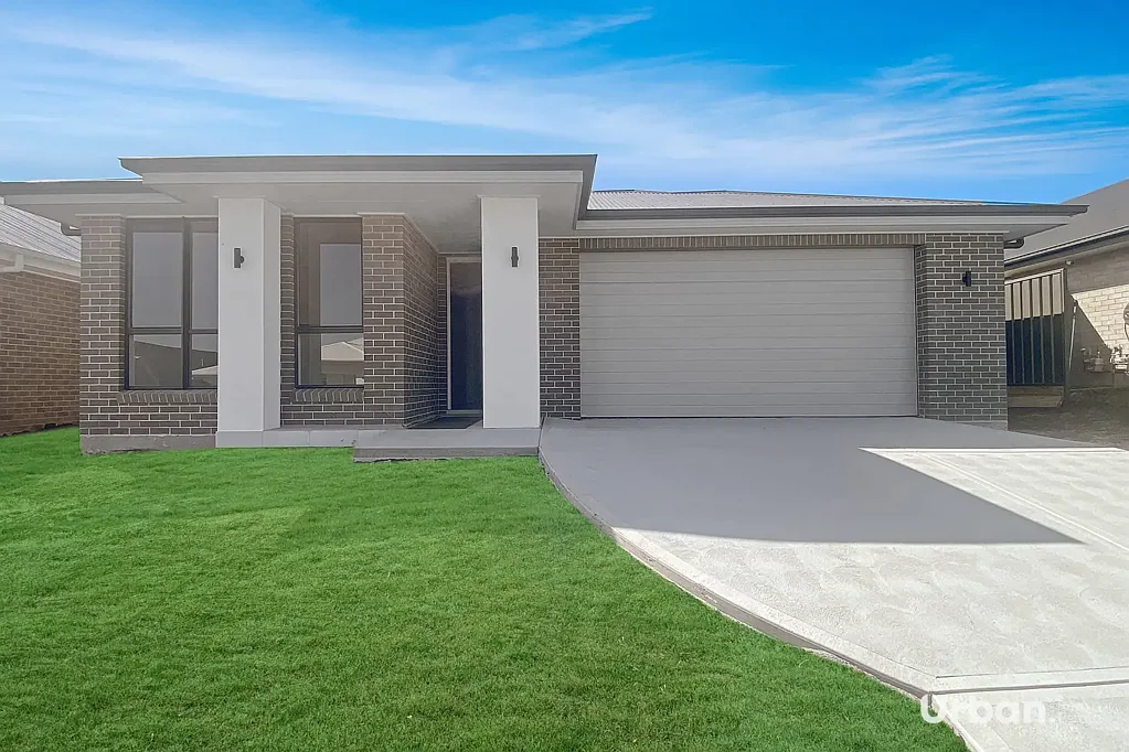 Light-Filled Four Bedroom Home in Lochinvar