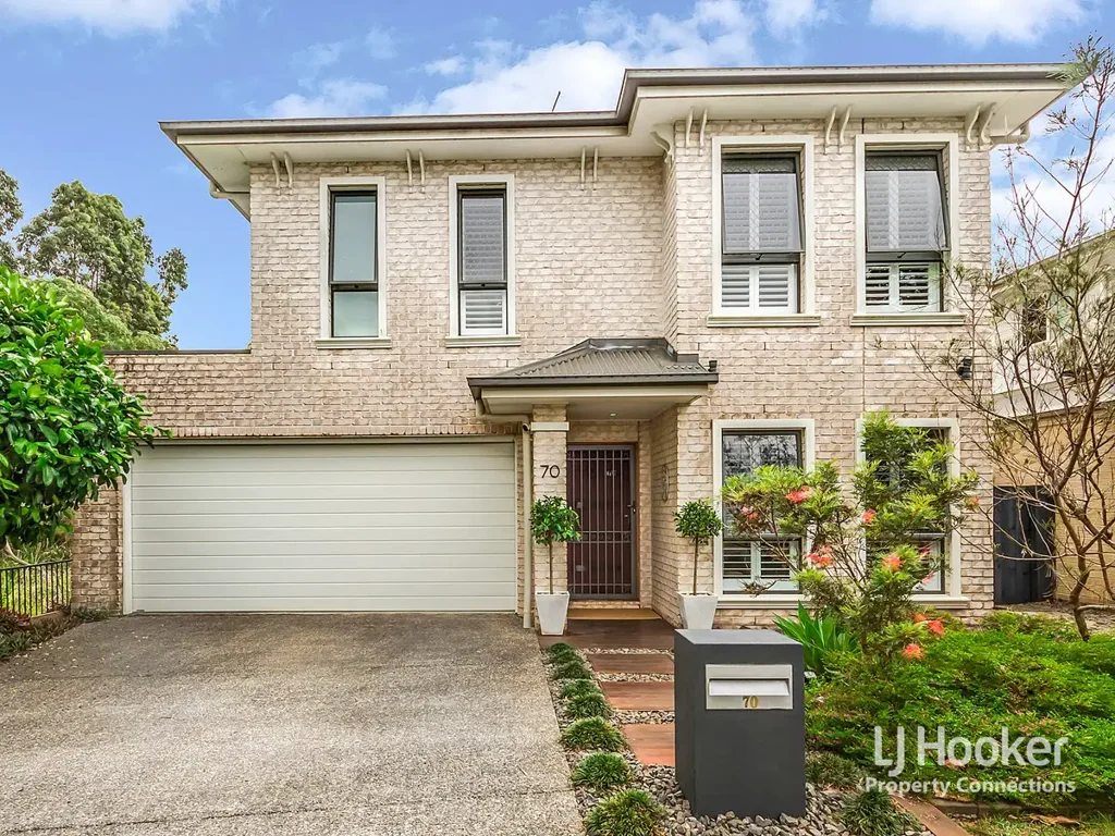 Dakabin 4 Slaapkamer Immaculate Family Home Backing Onto Nature!