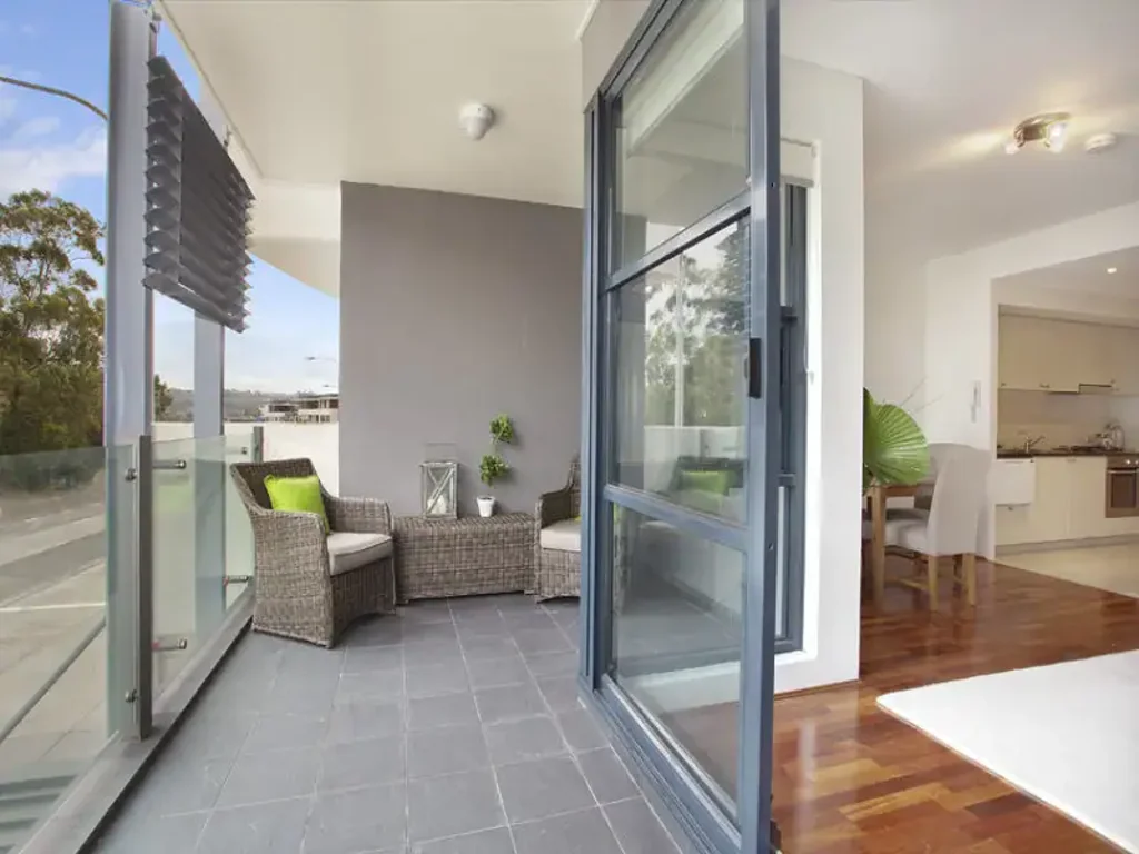 1-Bedroom Apartment with Balcony in Prime Dee Why Location