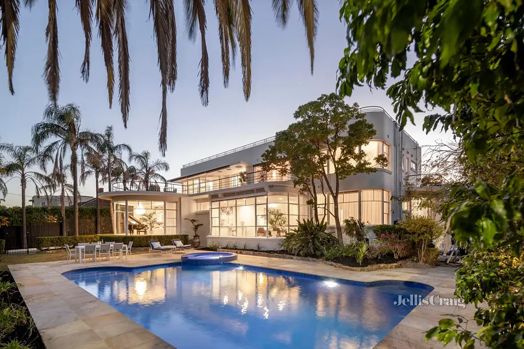 Brighton East 6 Bedroom Landmark Grandeur in Parkland Pocket