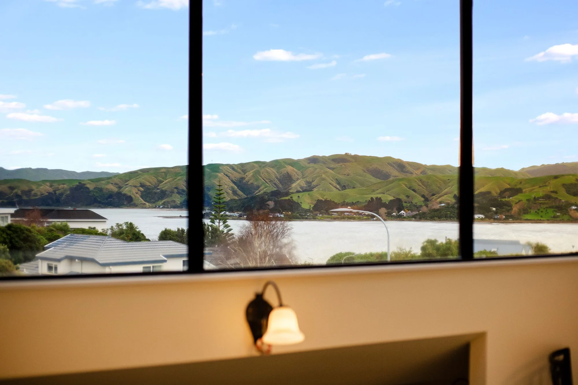 Whitby 4બેડરૂમ Big Home, Big Views, Serious Sellers