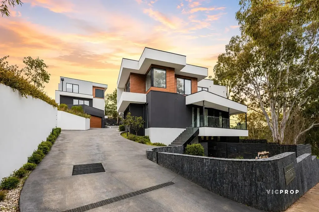 Templestowe Lower 4Phòng ngủ Parkside Luxury with Exceptional Family Appeal