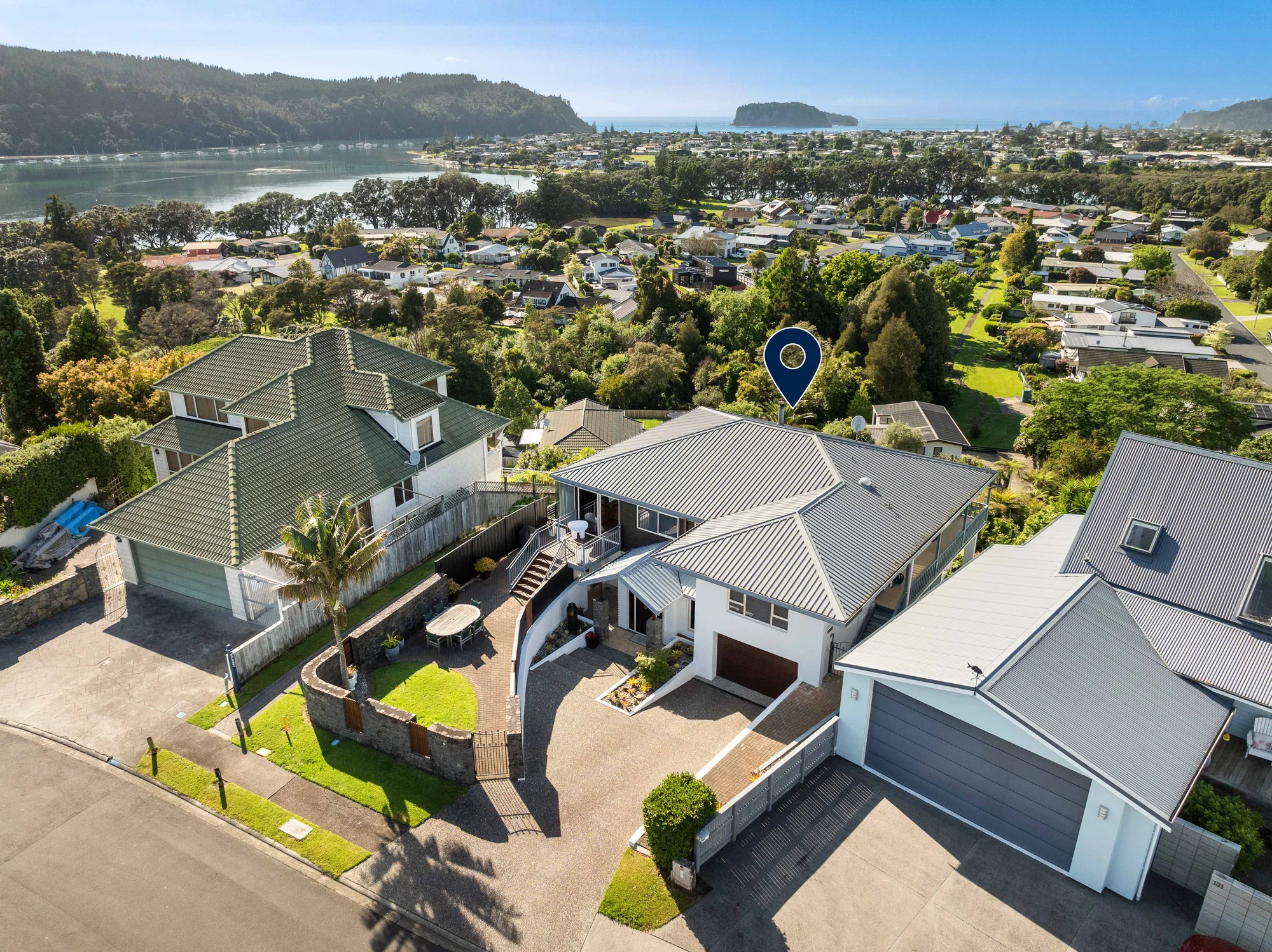 Whangamata 4 Bedroom Views that steal the show
