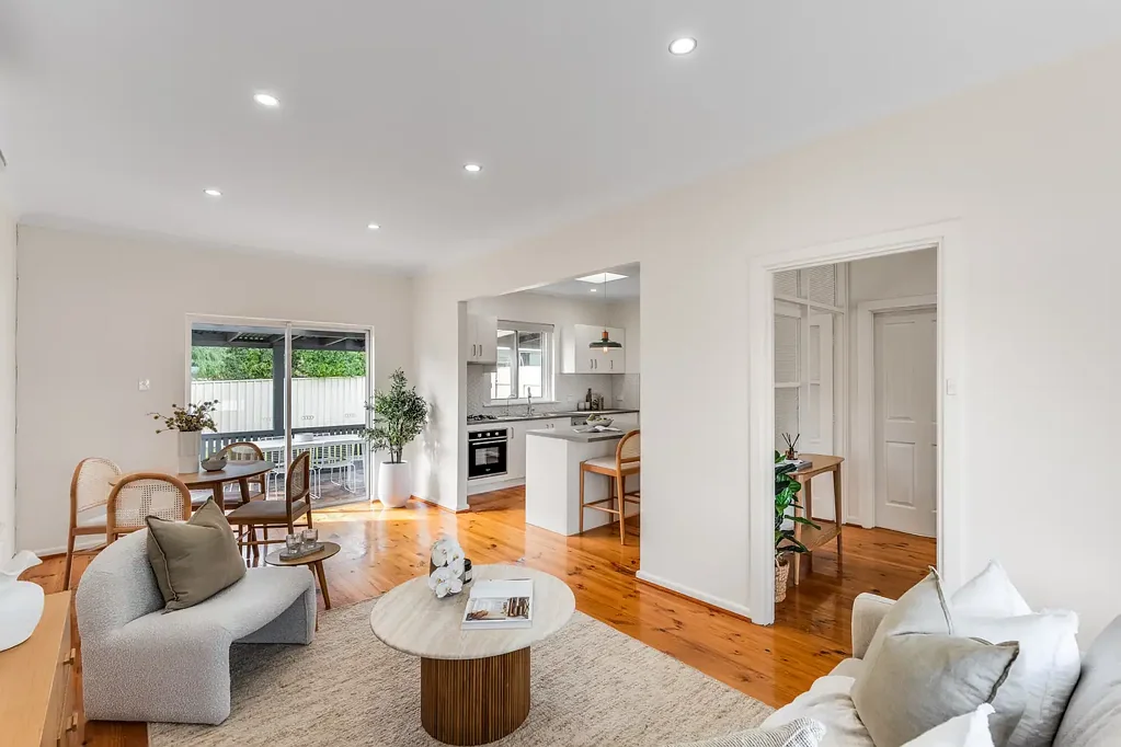 Seaview Downs 3Moenga Bright, Easy Living in a Brilliantly Connected Location.