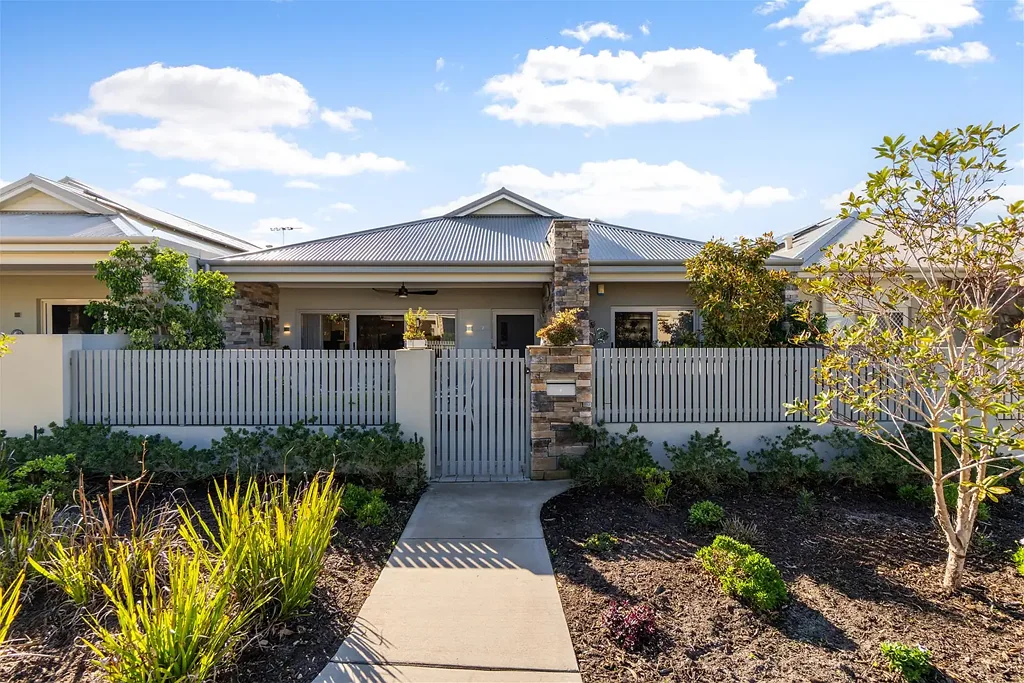 Gnangara 3 Bedroom Downsize in Style  Luxury Living at The Green