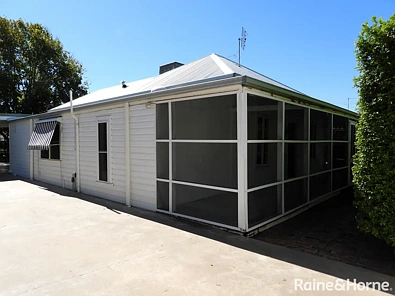 1 Dobbie Street, Moree, NSW 2400, 3 slaapkamers, 3 badkamers, House