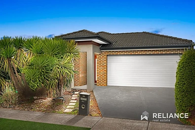Point Cook 4Kwarto North-Facing | 431m² Allotment | Alamanda School Zone | Modern Living, Walk to Schools & Shops