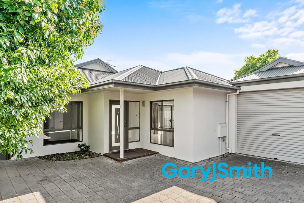 Well Presented Courtyard Home