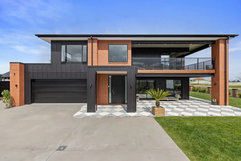 Wharewaka 4房  Exclusive modern home in prime Taupo location