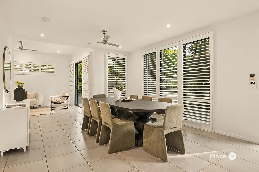 30 Waterline Crescent, Bulimba, QLD 4171, 5 Bedrooms, 3 Bathrooms, House