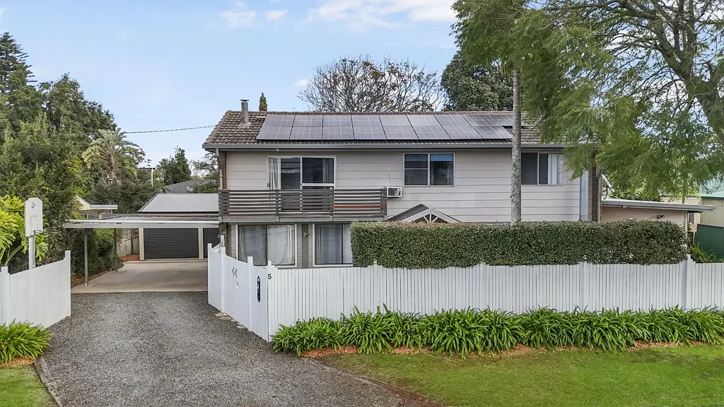 Mount Lofty 4部屋 Large Family Home in Blue Chip Mount Lofty