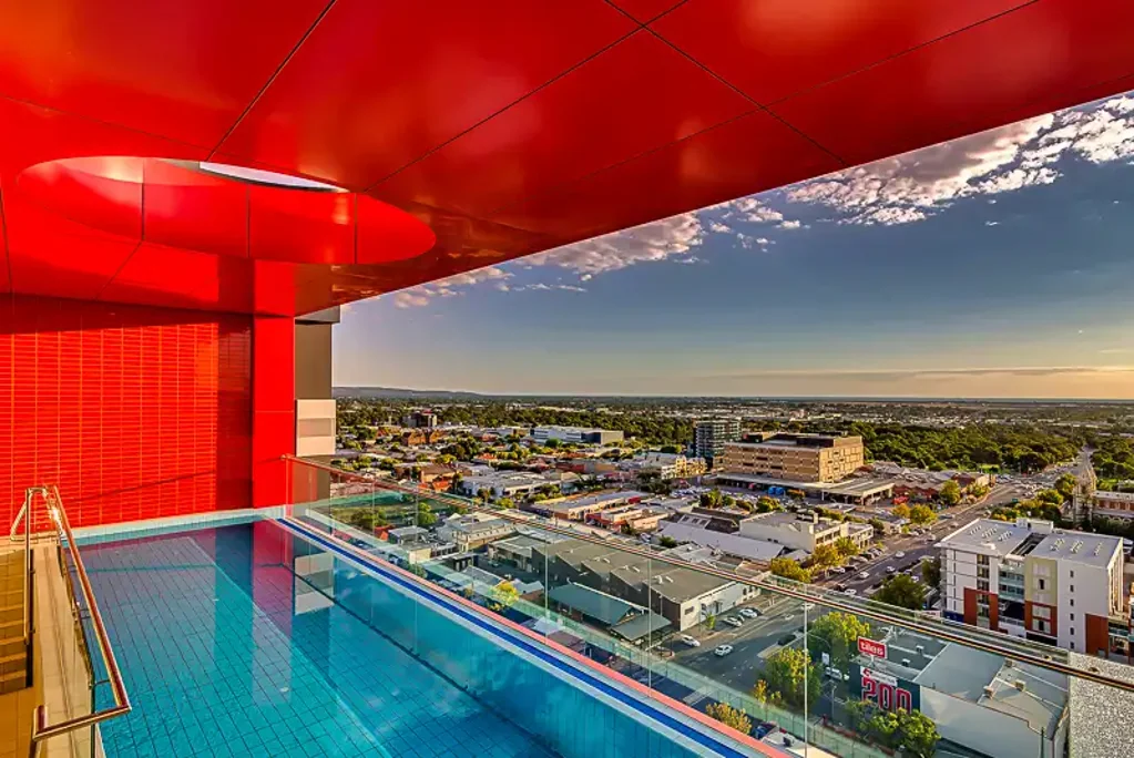 STYLISH, MODERN AND FURNISHED APARTMENT IN EXCEPTIONAL LIFESTYLE