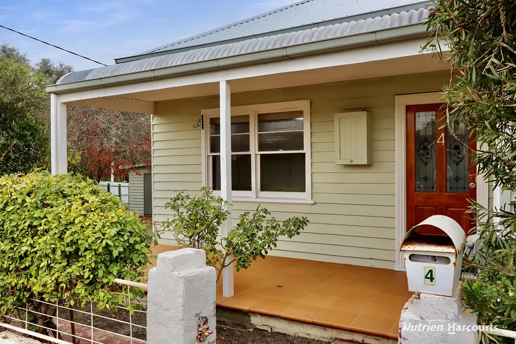 4 Little Koch Street, Casterton, VIC 3311