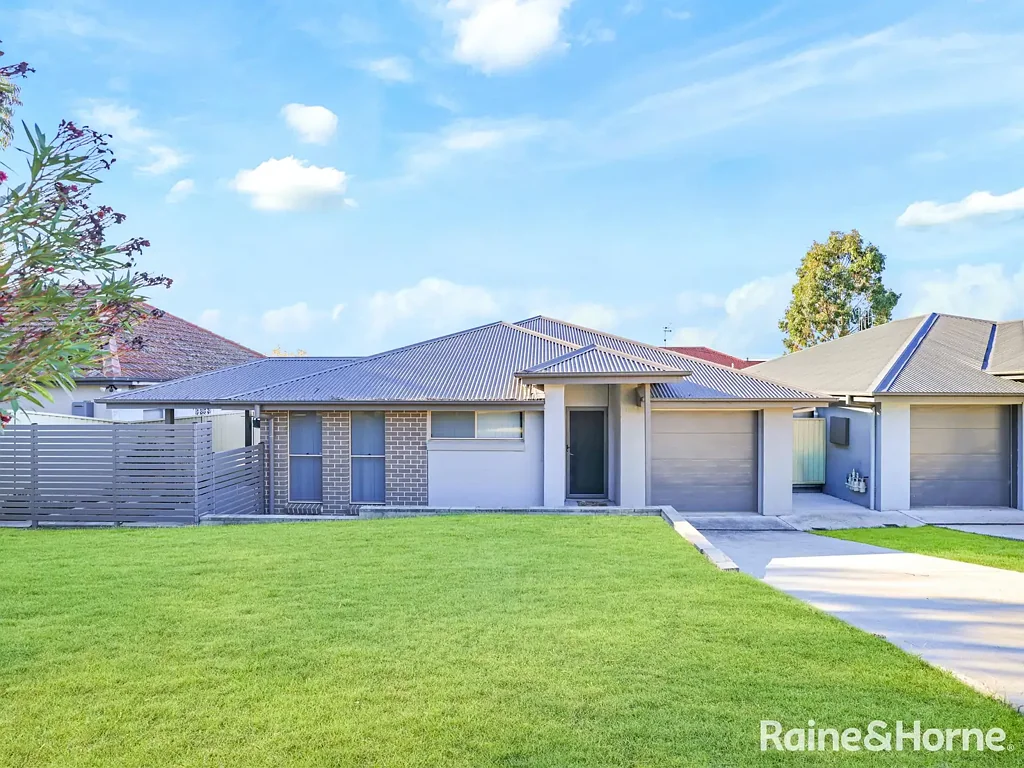 West Bathurst 3房  MODERN LIVING WITH TENANT IN PLACE