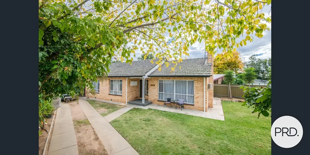 3 Bedroom, 1 Bathroom living In Central Shepparton!