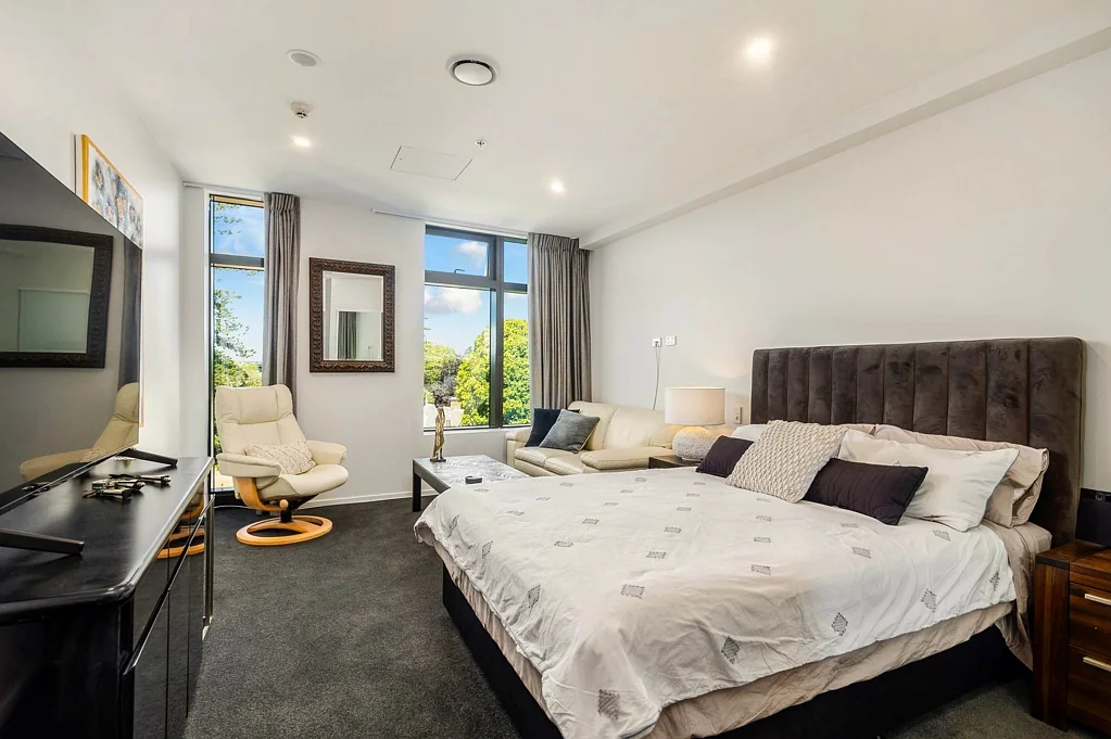 Easy Studio Living in Central Location