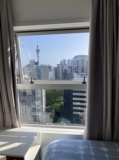 19e/15 Whitaker place, Auckland City  租金$220 per week~长租优先~19楼好视野,包水电~近奥大提供分租 1 间卧室。