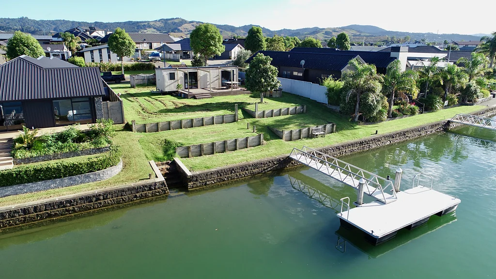 Whitianga Canal Front Section