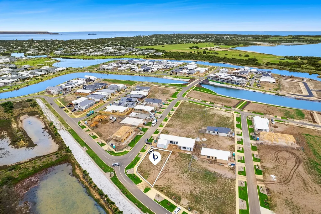 Point Lonsdale Vacant Home Site Backdropped by Moonah Woodlands