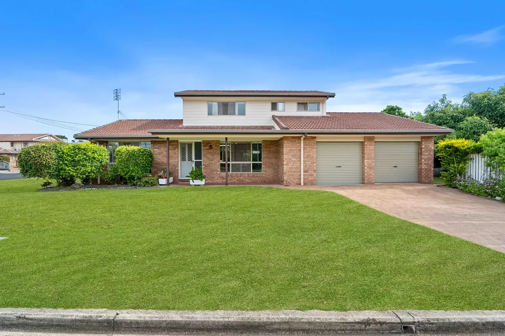 10 Hervey Street, Scarness, QLD 4655