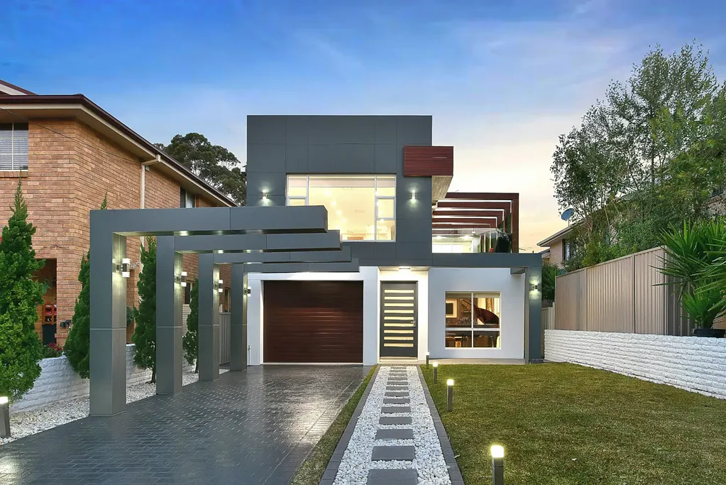 South Hurstville 6બેડરૂમ Large Luxurious Family Home In Quiet Location
