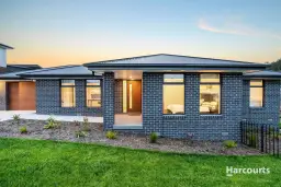 86 Brookston Drive, Mornington