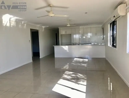 Address Withheld, Emerald, QLD 4720, 3 chambres, 2 salles de bain, Unit
