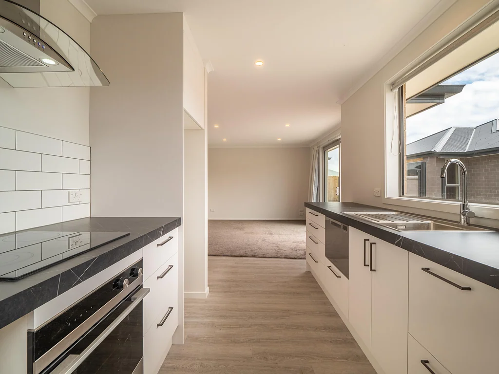 Modern, Warm Two-Bedroom Townhouse