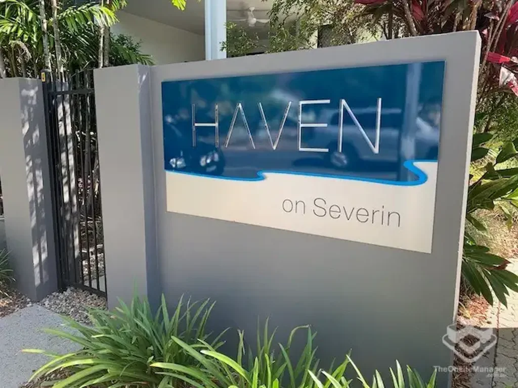 CONVENIENT 2-BEDROOM UNIT CLOSE TO CAIRNS CITY - Level 1 Walk  up.