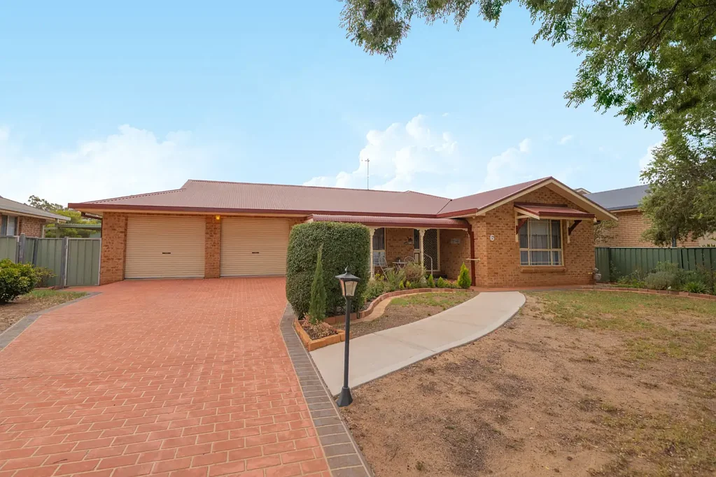 6 Angeleish Avenue, Parkes, NSW 2870