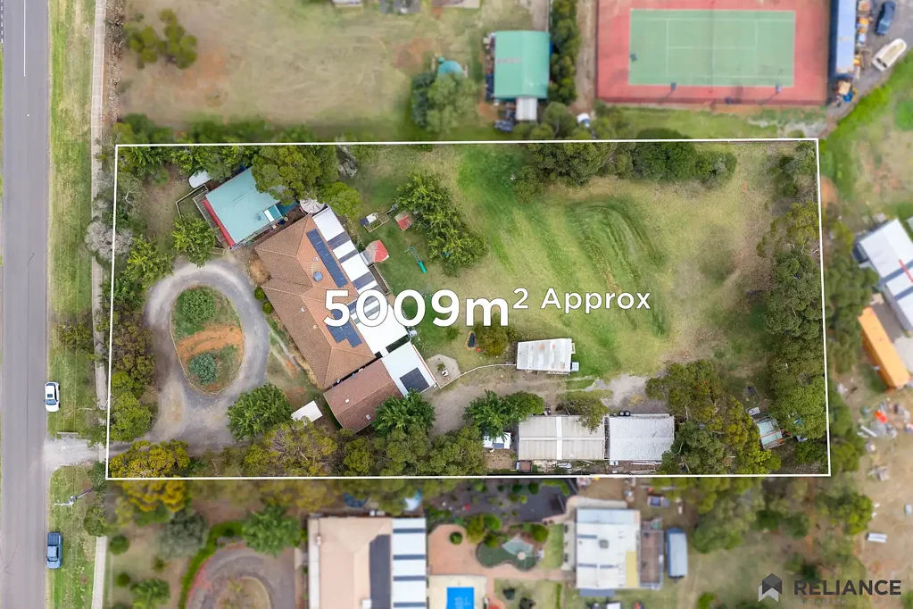 Kurunjang 6Kwarto A Rare Lifestyle Acreage Offering with Multiple Residences, Powered Sheds & Endless Possibilities