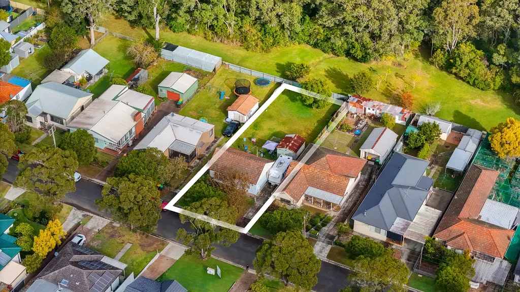 Cardiff 2ห้องนอน Opportunity Awaits on a Generous 601m² Block!