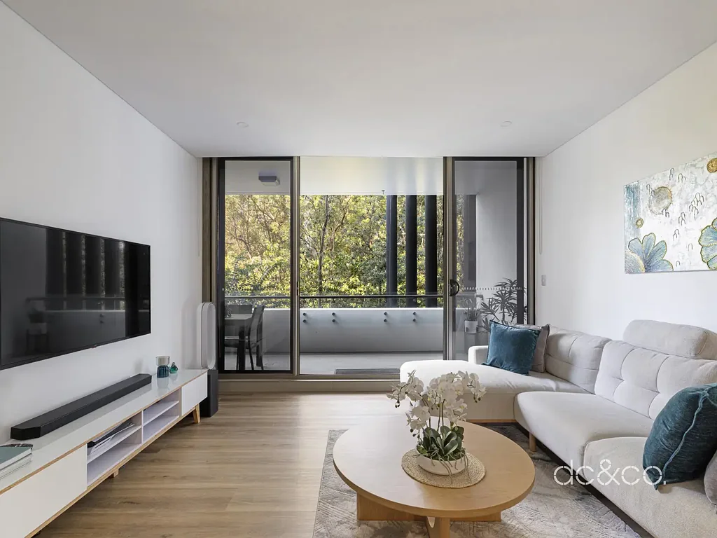 Epping 2chambre Renovated, private North-East facing apartment in ‘Epping Park’
