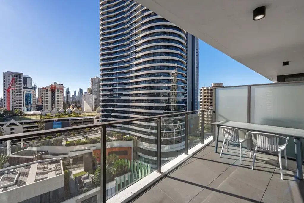 Broadbeach 2બેડરૂમ Immaculate North Facing Coastal Apartment With An Urban Soul - Vacant & Ready To Move In