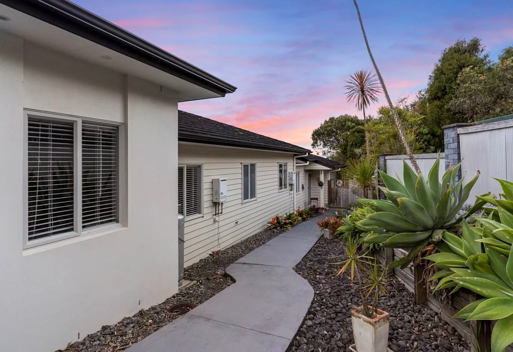 Private 1-Bedroom Flat  (Gas & Internet includ...