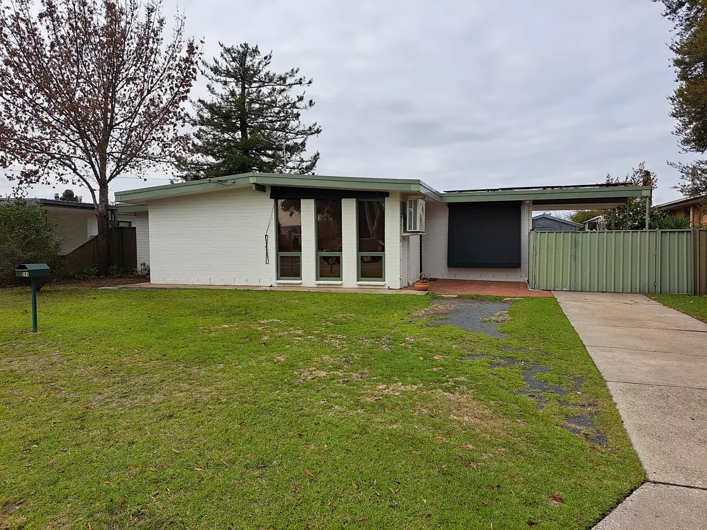 384 Dick Road, Lavington, NSW 2641