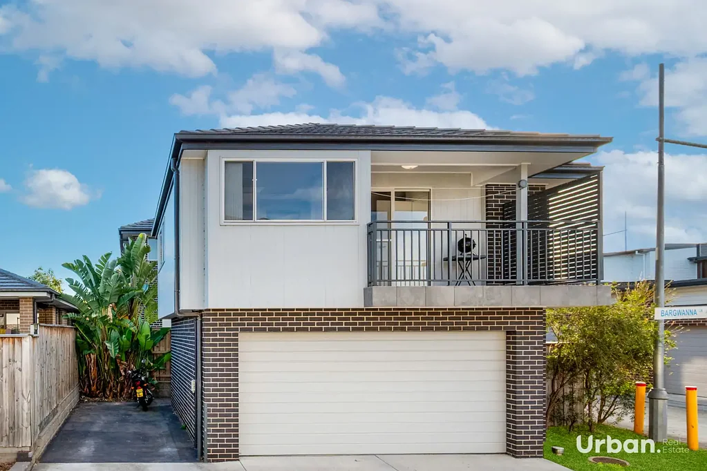 2/2 Lazich Lane, Oran Park, NSW 2570