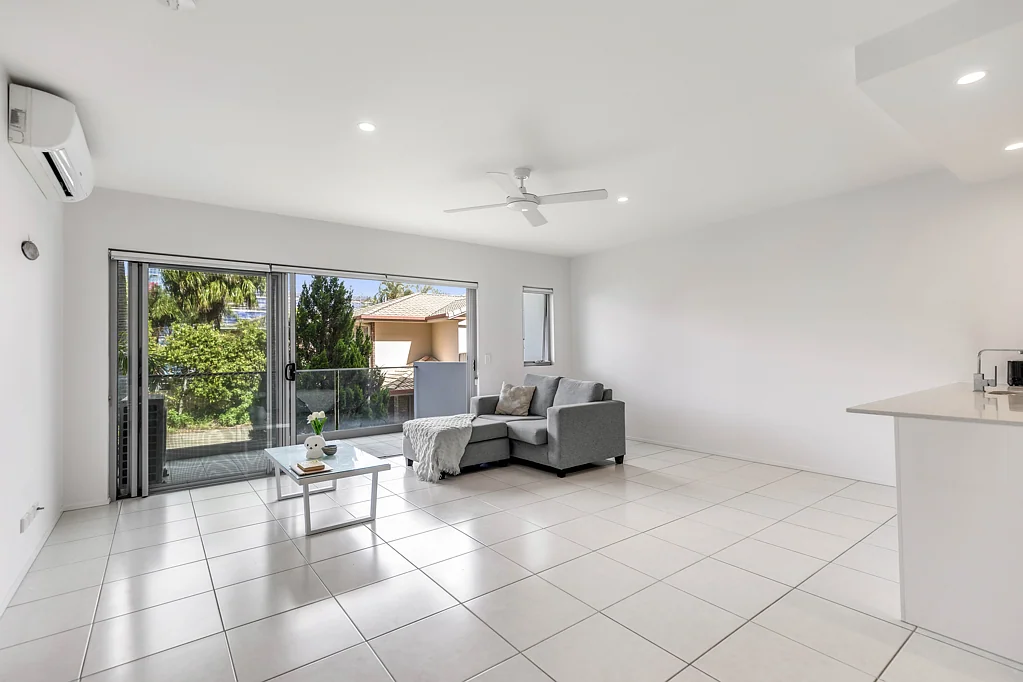 3/101 POHLMAN STREET, Southport, QLD 4215