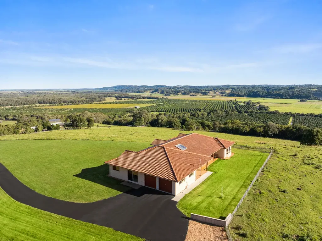 Teven 3chambre Elevated Hinterland Living with Sweeping 270° Views on 17.92ha