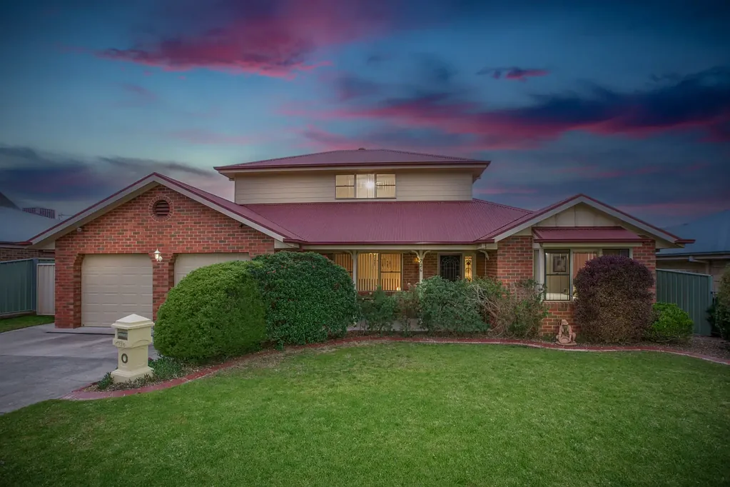 Glenroy 5Kwarto Grand Family Living With Incredible Versatility