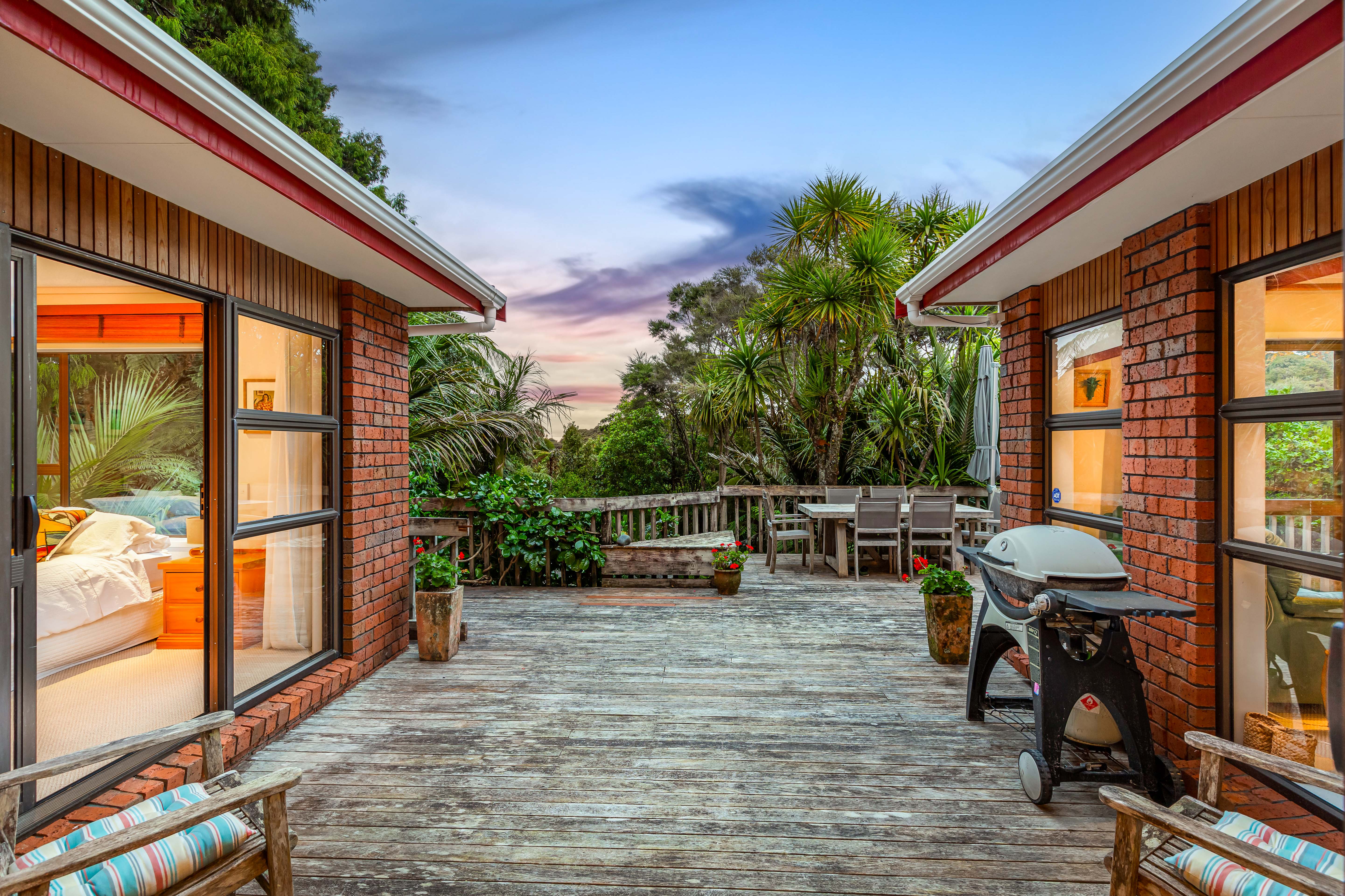 733 Scenic Drive, Henderson Valley, Auckland - Waitakere, 4 Bedrooms, 0 Bathrooms, House