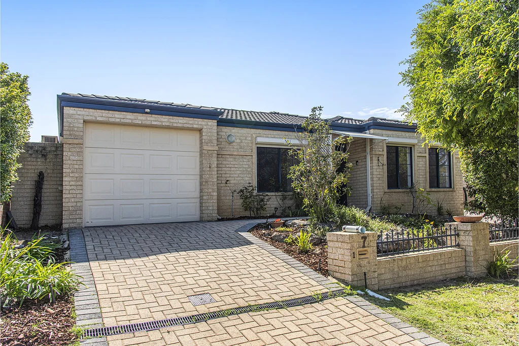 1/7 Pearl Road, Cloverdale, WA 6105