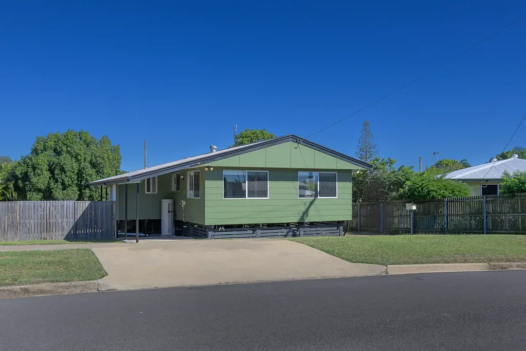 8 Aspland Street, Clinton, QLD 4680