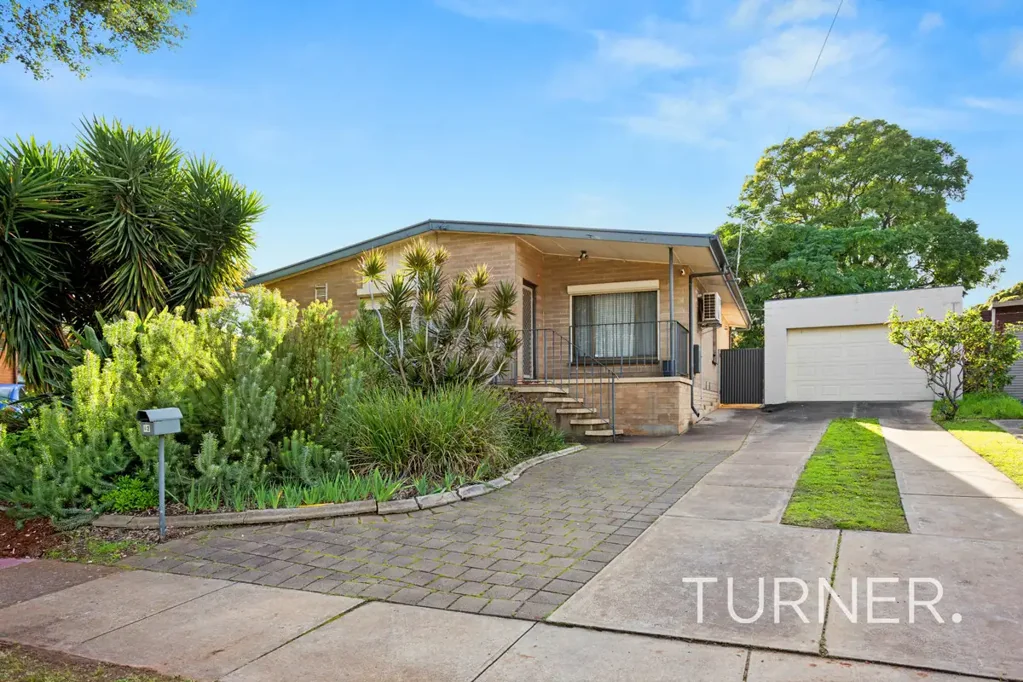 Ingle Farm 3房  Perfect First Home with Loads of Potential in a Great, Convenient Location!